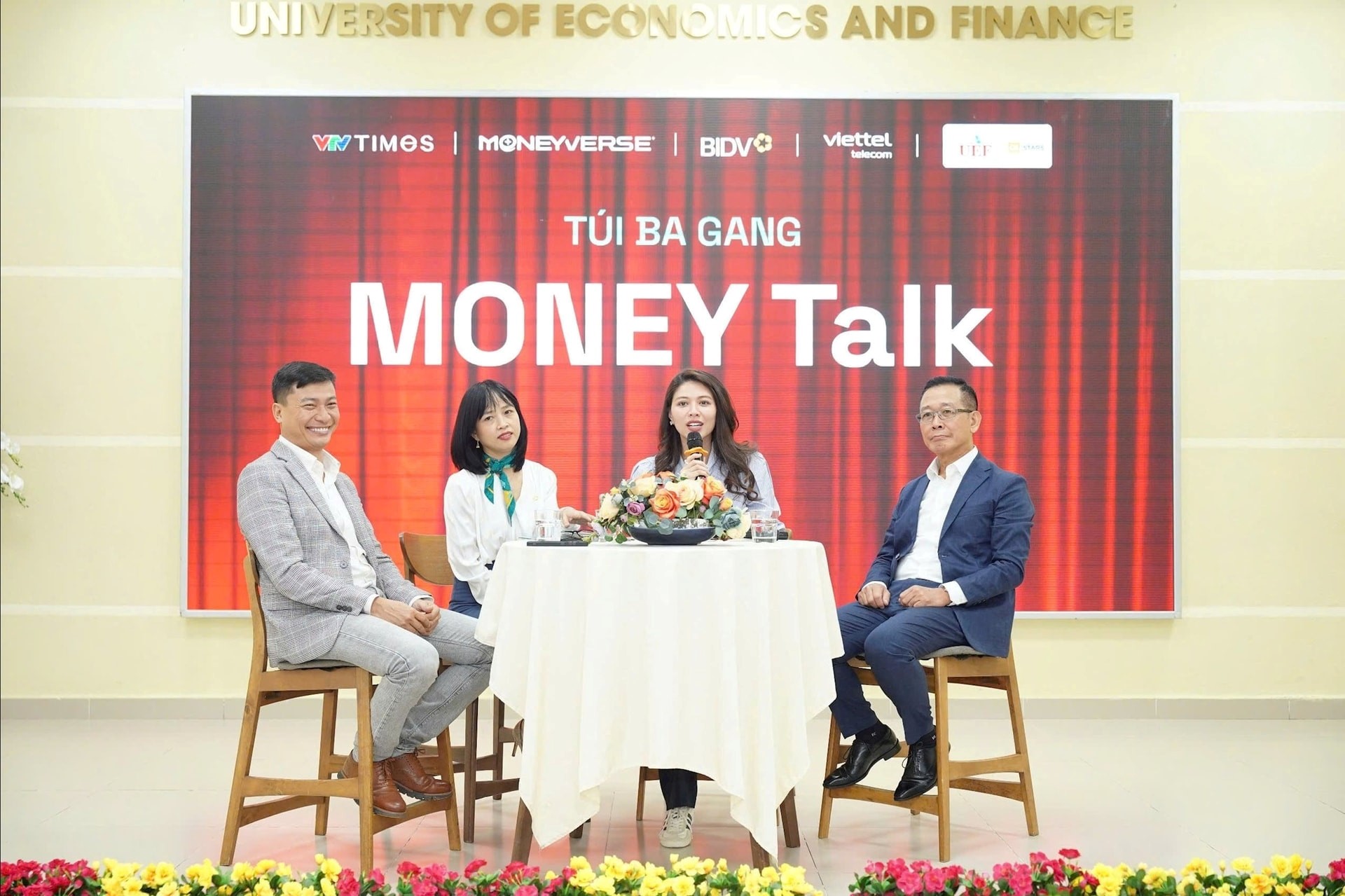 Bác sỹ tài chính thực chiến từ BIDV đem đến những kiến thức, kinh nghiệm thực tiễn mà không sách vở nào có thể tả hết được Bác sỹ tài chính thực chiến từ BIDV đem đến những kiến thức, kinh nghiệm thực tiễn mà không sách vở nào có thể tả hết được
