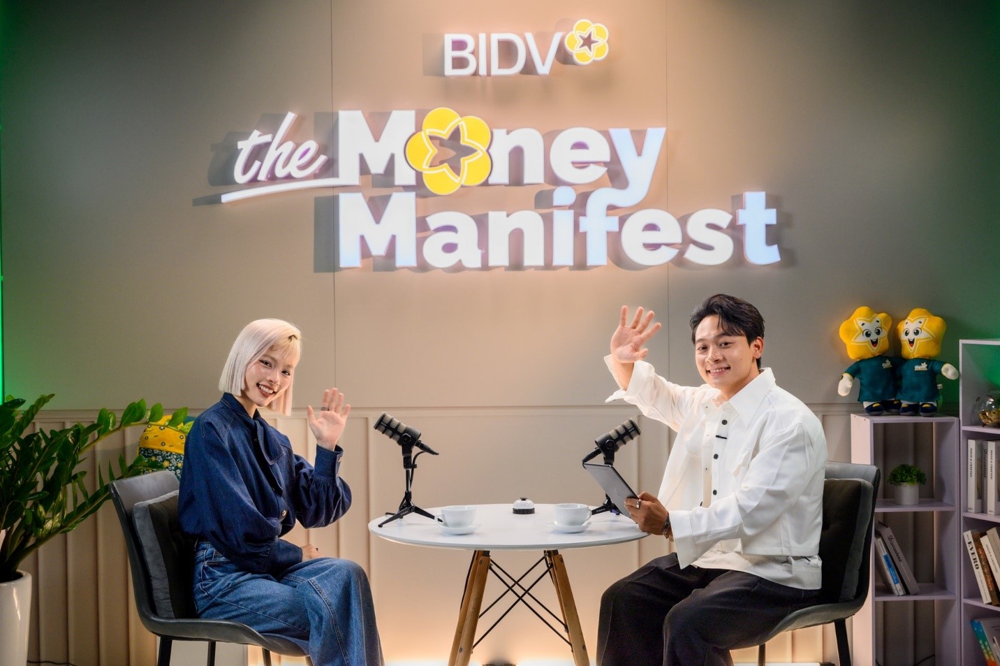 Podcast tài chính dành cho giới trẻ The Money Manifest với dàn khách mời là những KOL/KOC quen thuộc với giới trẻ đã gây ấn tượng với giám khảo The Stevie Awards Podcast tài chính dành cho giới trẻ The Money Manifest với dàn khách mời là những KOL/KOC quen thuộc với giới trẻ đã gây ấn tượng với giám khảo The Stevie Awards