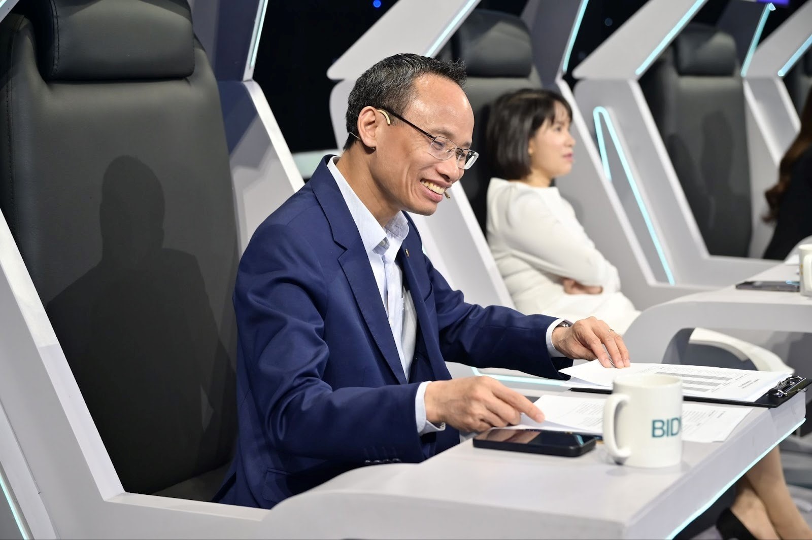 Tiến sĩ Cấn Văn Lực - Chuyên gia Kinh tế trưởng BIDV tham gia Ban Giám khảo của 2 mùa The Moneyverse Tiến sĩ Cấn Văn Lực - Chuyên gia Kinh tế trưởng BIDV tham gia Ban Giám khảo của 2 mùa The Moneyverse